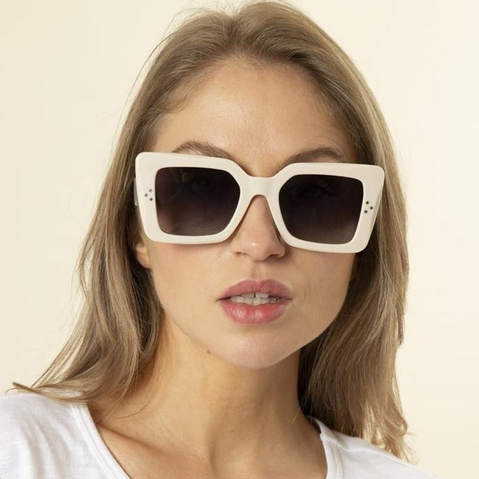 Stella + Gemma Cora Sunglasses - Beige