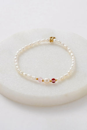 ZAFINO Amber Stretch Bracelet - Blush & Gold Pearl bracelet with gold clasp