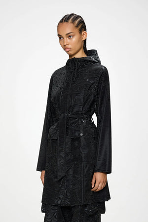 RAINS Curve Long Jacket W3 - Amp Black