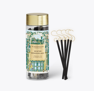 Glasshouse Fragrances Winter Wonderland diffuser with black sticks GF Christmas Tree Scents Stems