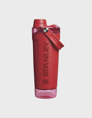 Red Stanley water bottle The Activate Shaker 20oz - Chili