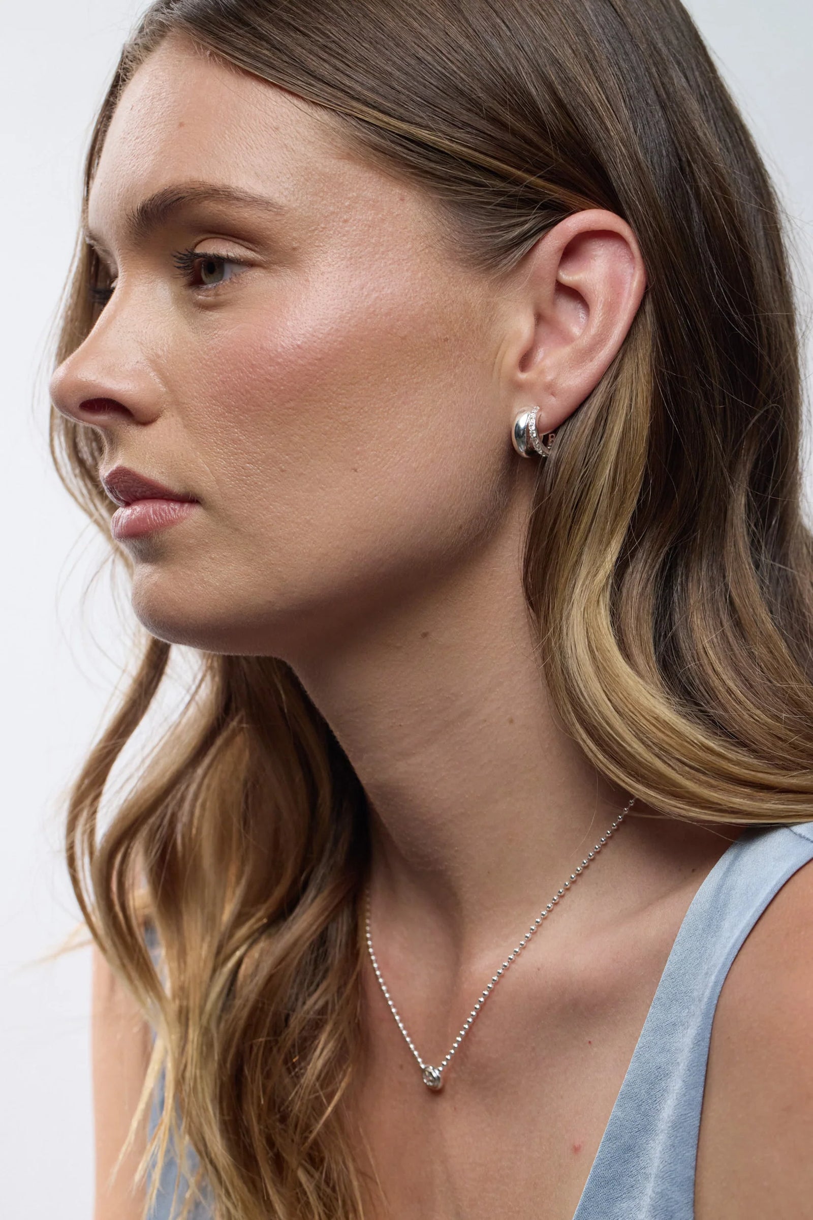 ZAFINO Zoe Hoop Silver hoop earrings with embedded stones 7807
