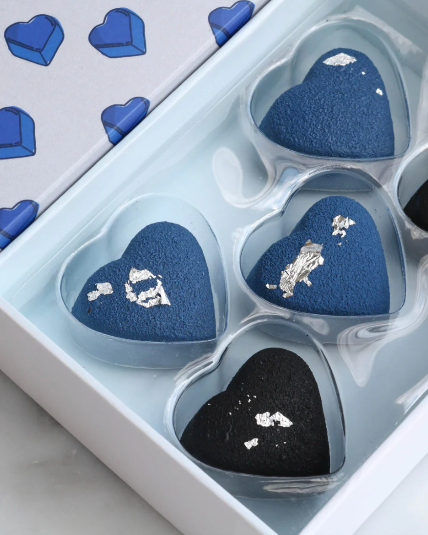 5 Piece Blue Heart Bonbon Selection