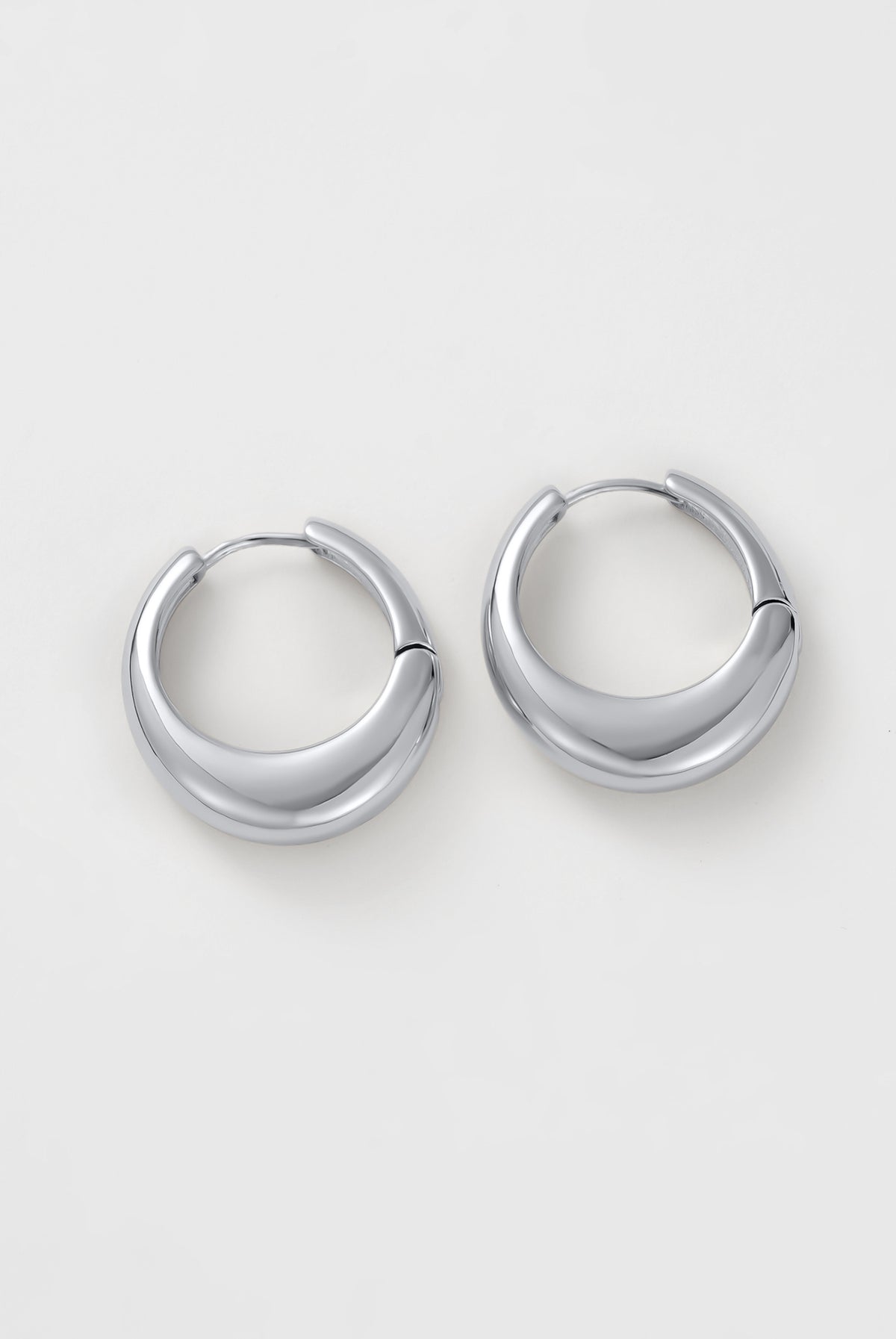 ZAFINO Cleo Hoop - Large - Silver - Earrings