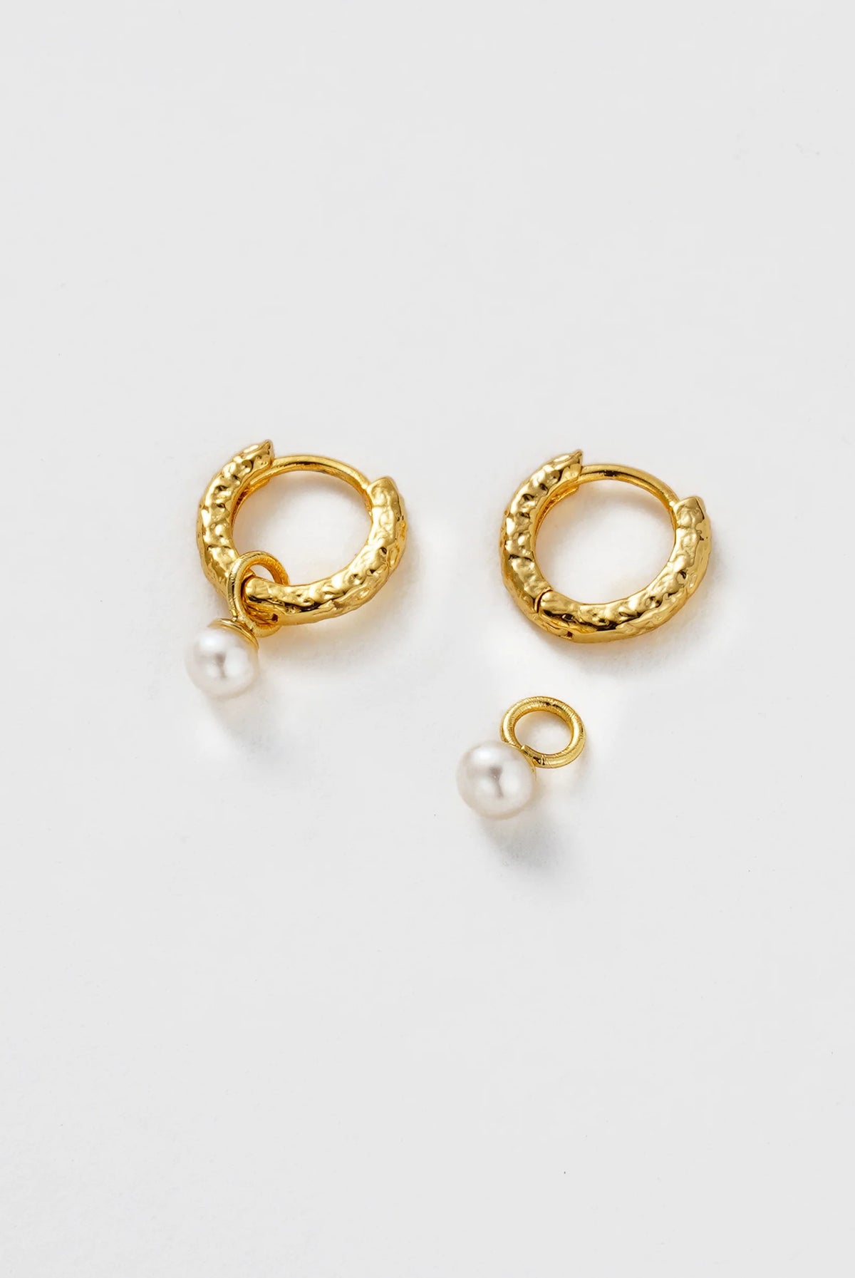 Emery Earring - Pearl - Gold - Earrings
