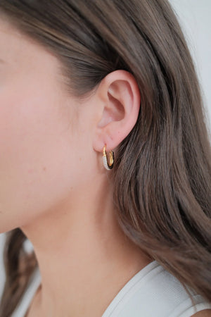 ZAFINO 7430 Phoebe Hoop - Gold hoop earrings with embedded stones 