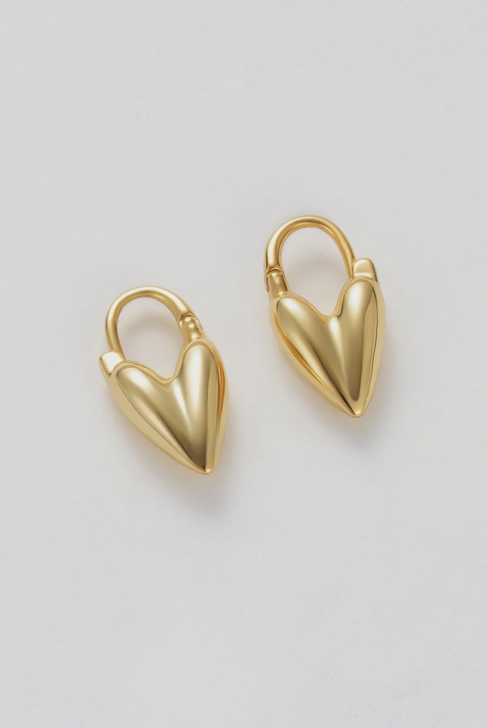 ZAFINO Jess Heart Hoop Essential Earring - Gold 7533