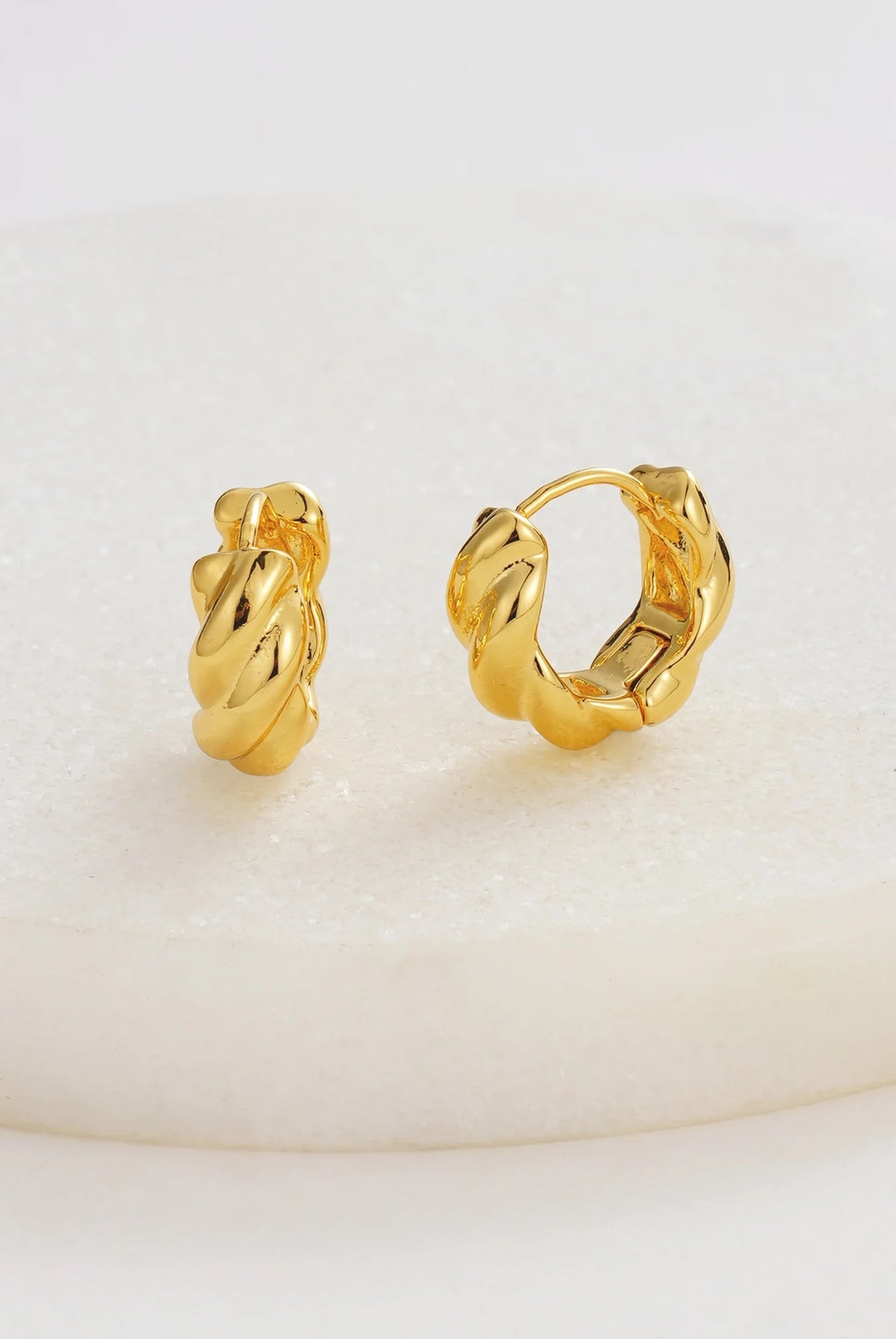 ZAFINO Maya Mini Huggies - Gold 7117