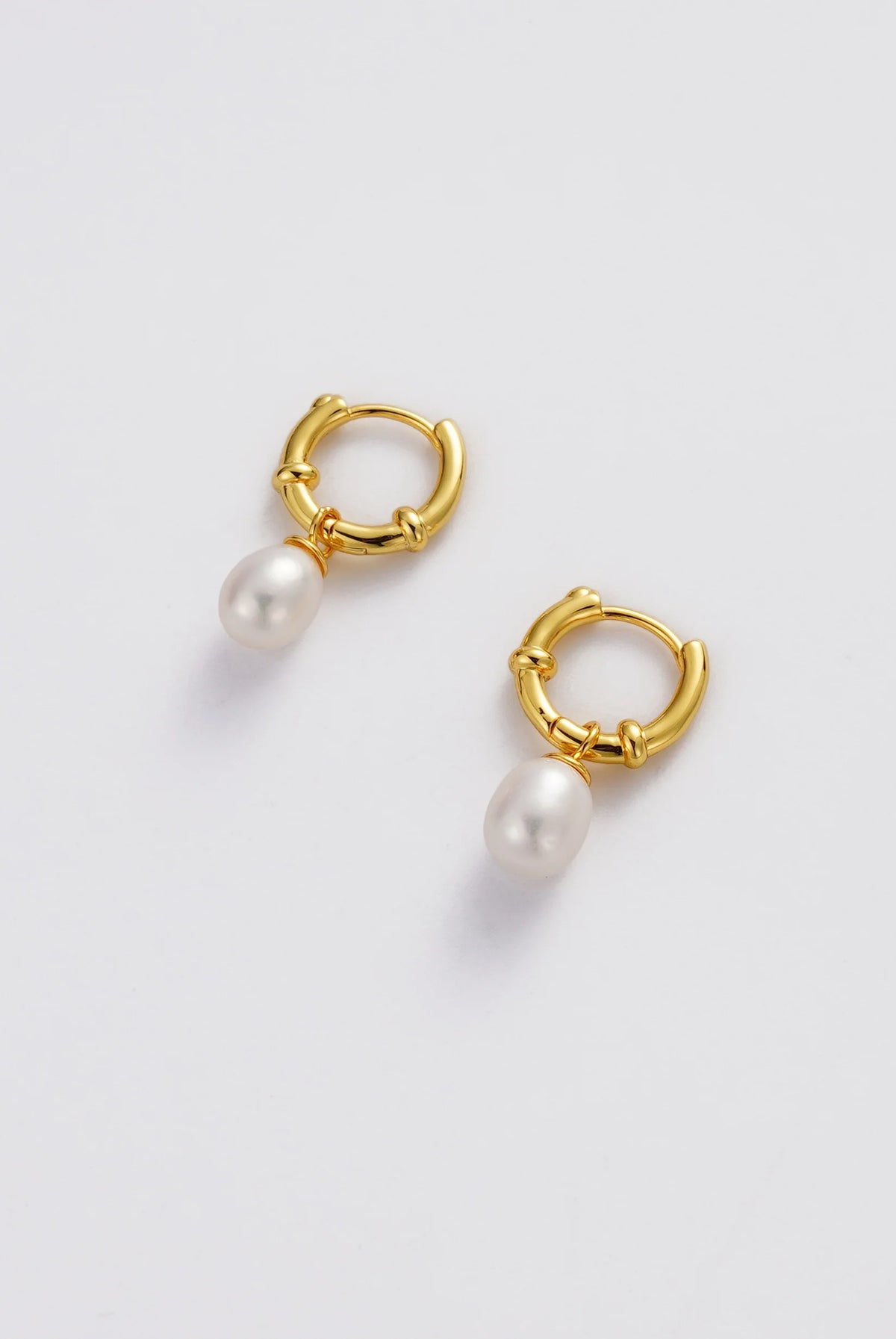 ZAFINO 7788 Tessa Pearl Hoop - Gold
