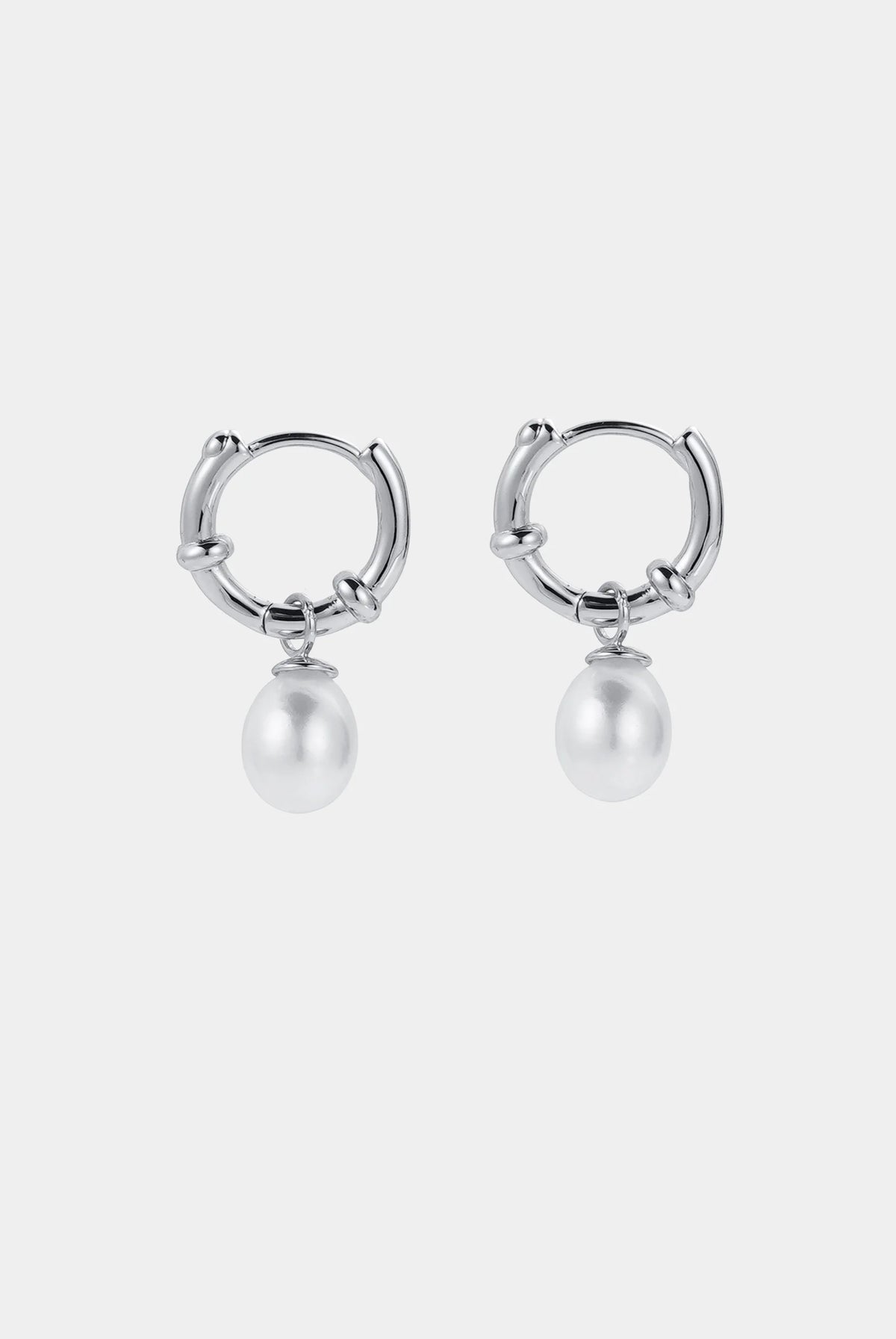 ZAFINO Tessa Pearl Hoop Silver hoop earrings with pearl beads 7789