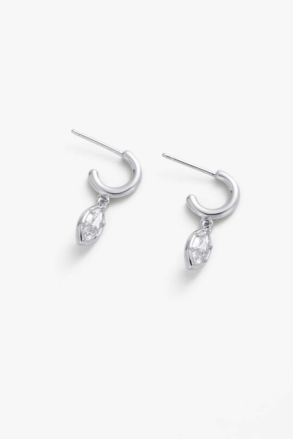 ZAFINO Eden Crystal Hoop - Silver 7791