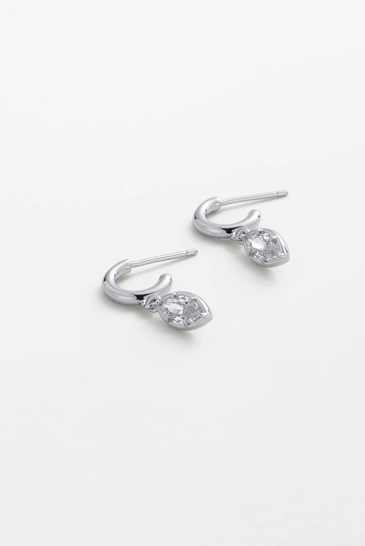 ZAFINO Eden Crystal Hoop - Silver 7791