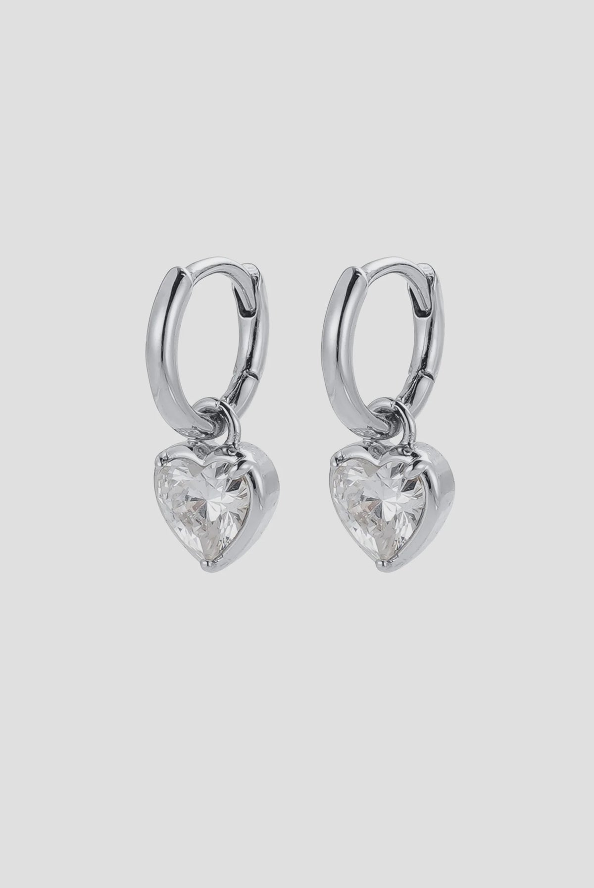 ZAFINO 7845 Amor Earring - Silver Pair of silver heart-shaped earrings