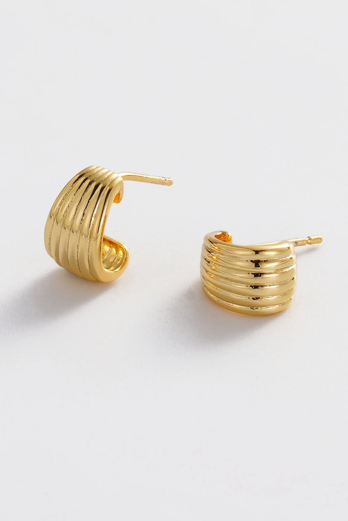 ZAFINO Sasha Hoop - Small - Gold