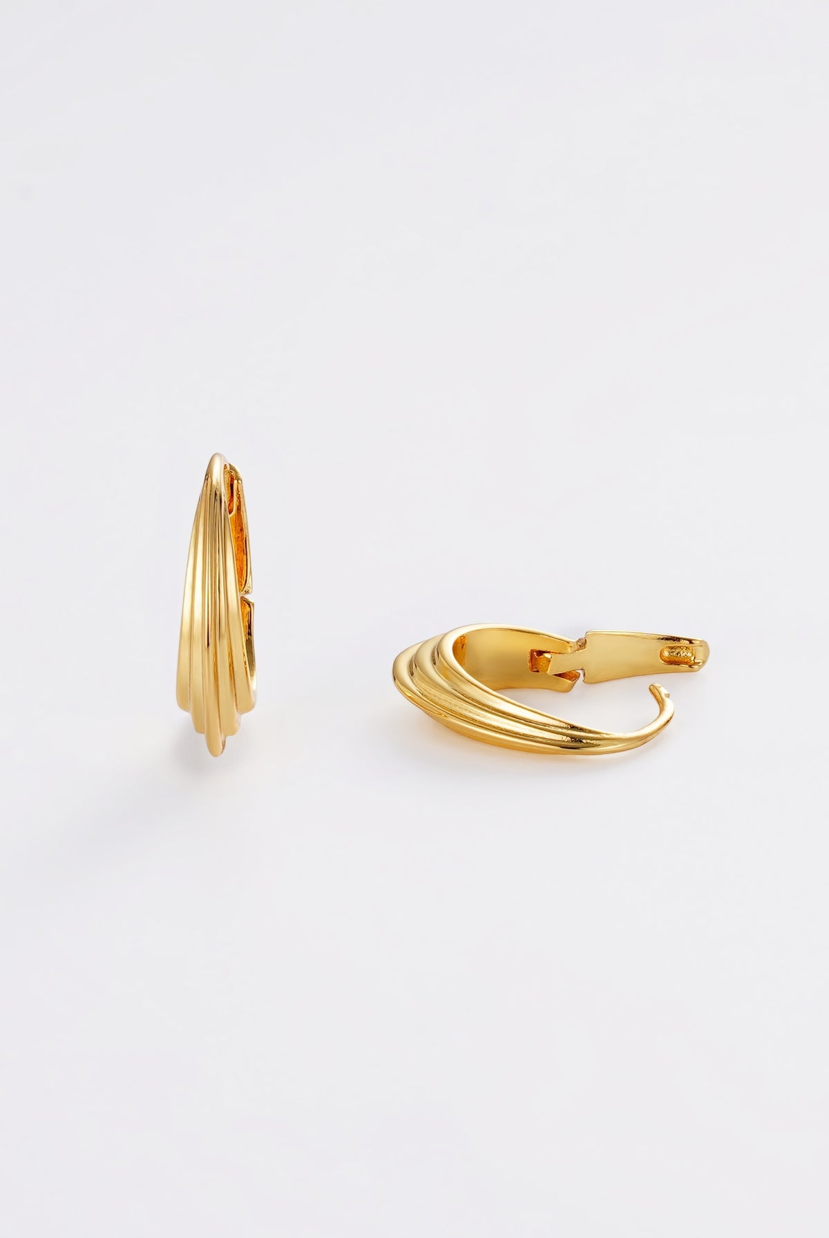 Marley Hoop - Medium - Gold