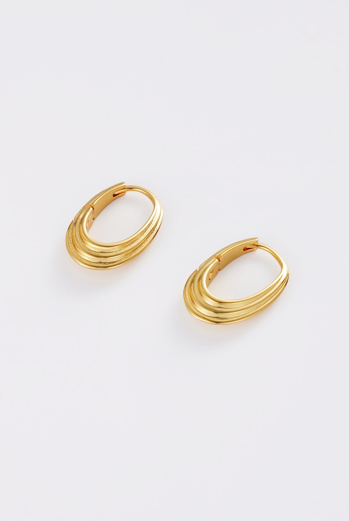 Marley Hoop - Medium - Gold