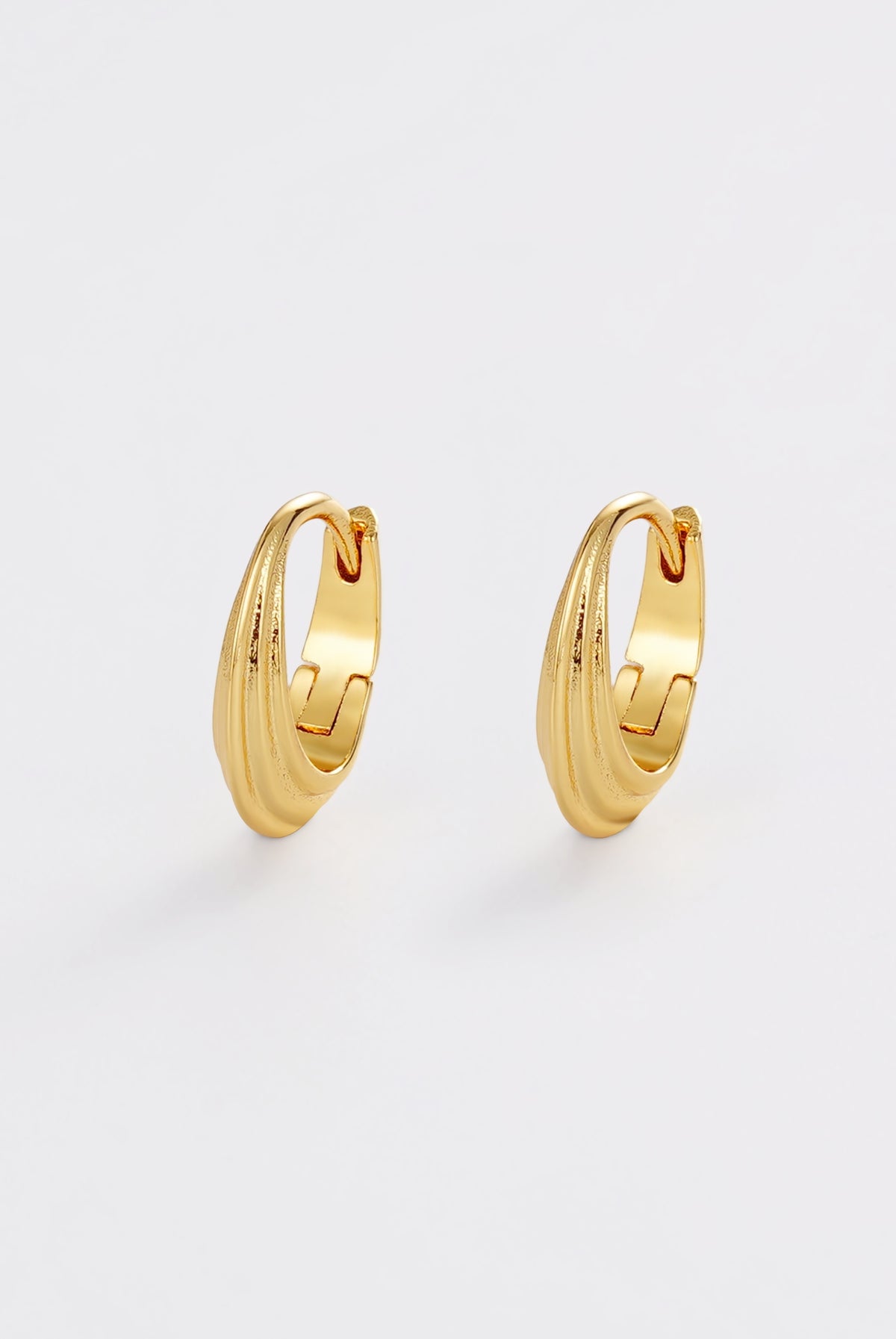 Marley Hoop - Small - Gold