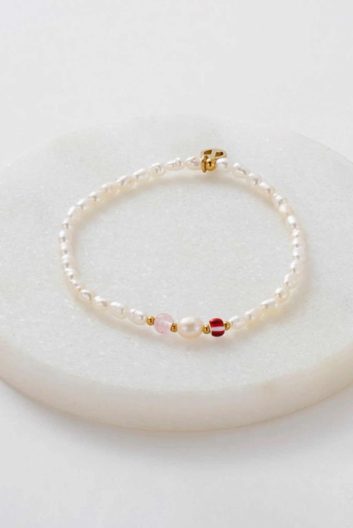 ZAFINO Amber Stretch Bracelet - Blush & Gold Pearl bracelet with gold clasp