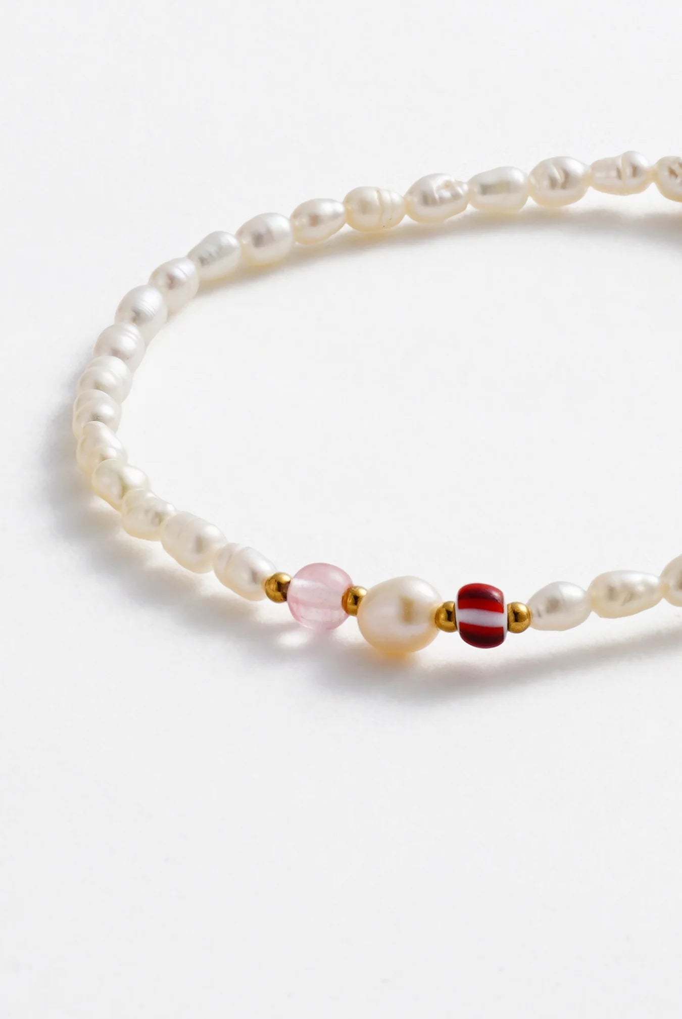 ZAFINO Amber Stretch Bracelet - Blush & Gold Pearl bracelet with gold clasp
