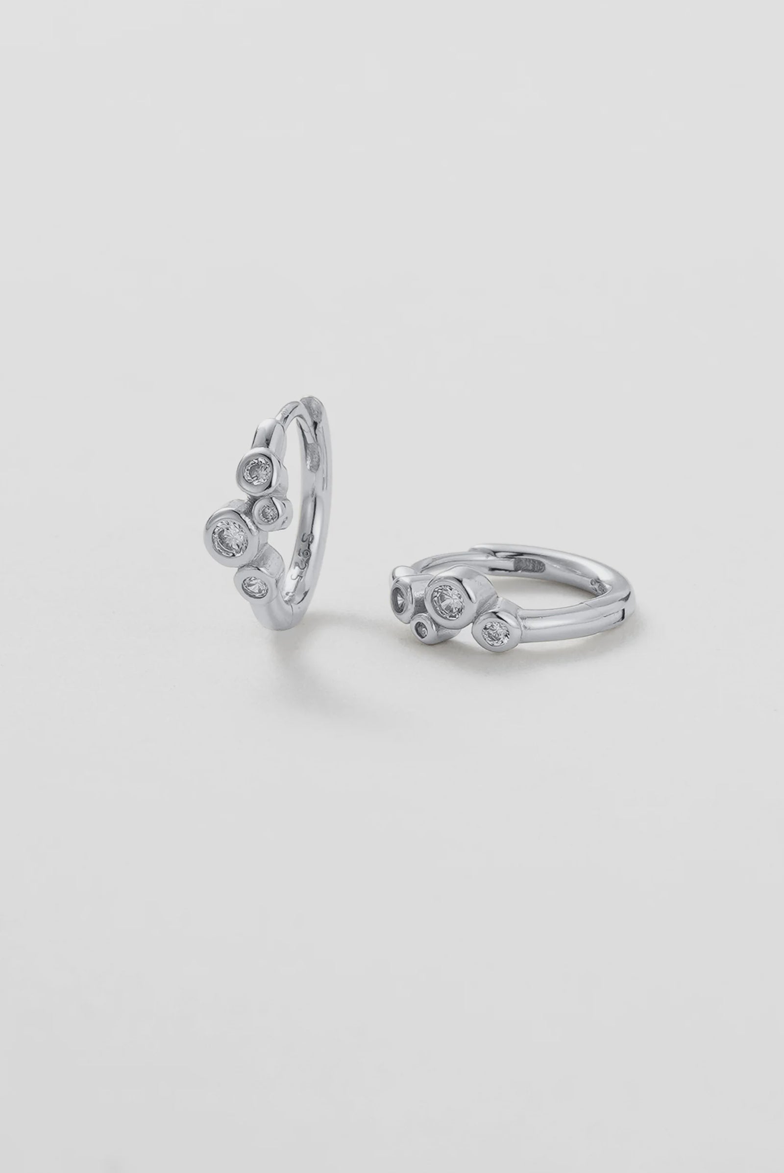 ZAFINO Amy Mini Huggie - Silver 7654