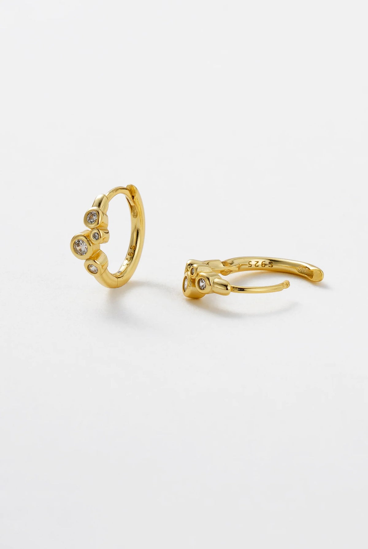 ZAFINO Amy Mini Huggie - Gold 7653