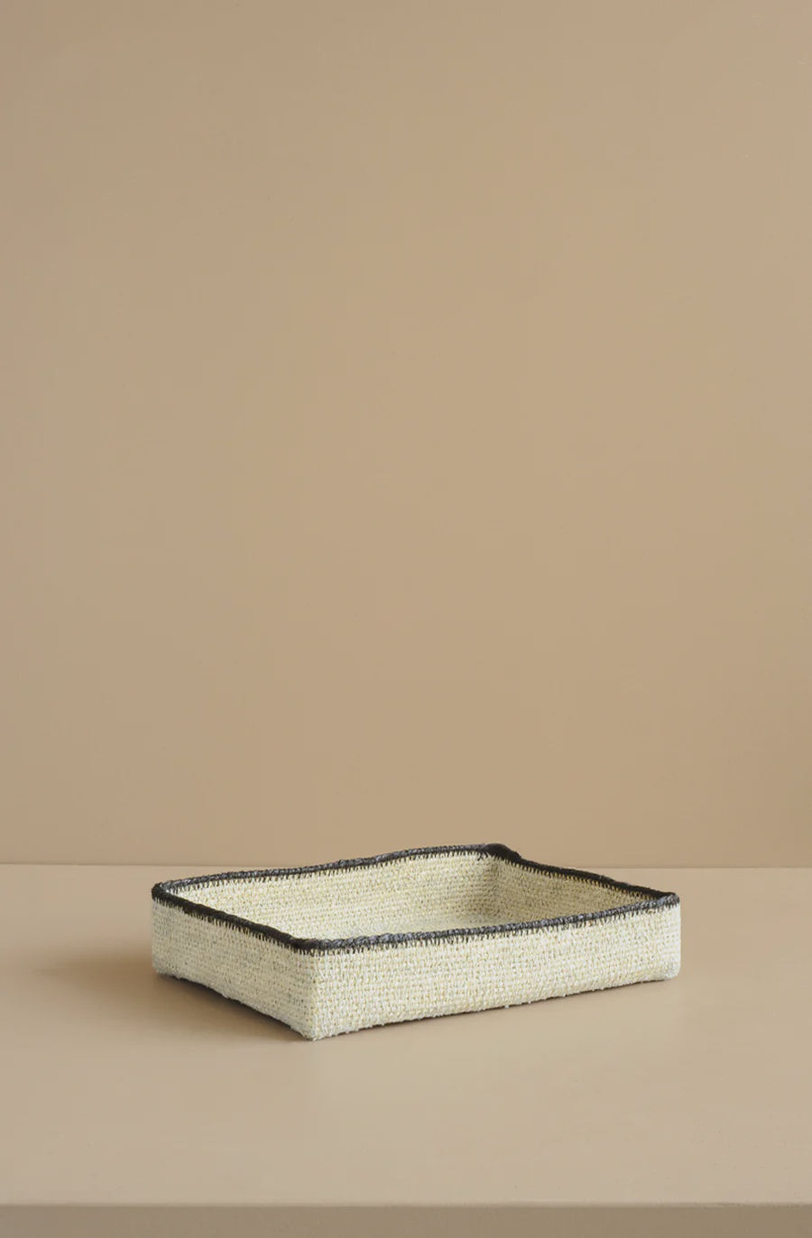 Basso Natural/Black Basket Medium