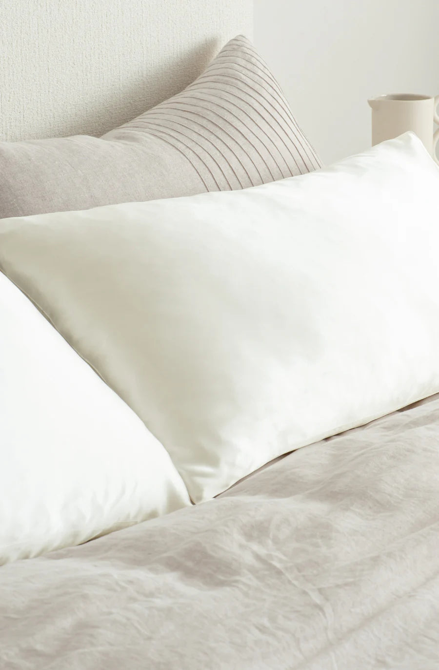 Bianca Lorenne Silk Pillowcase - Pearl