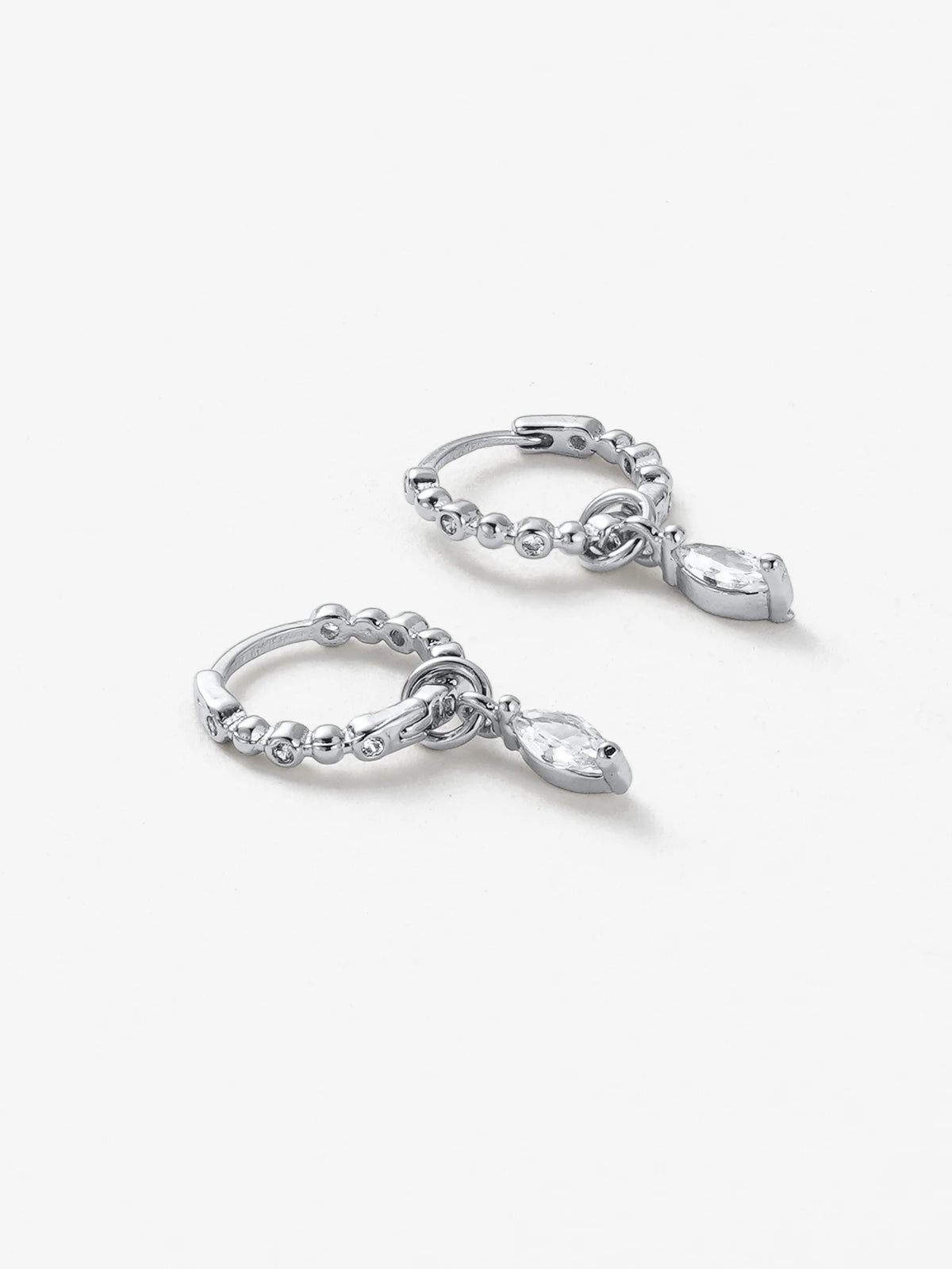 ZAFINO Bridie Mini Huggie - Silver 7694