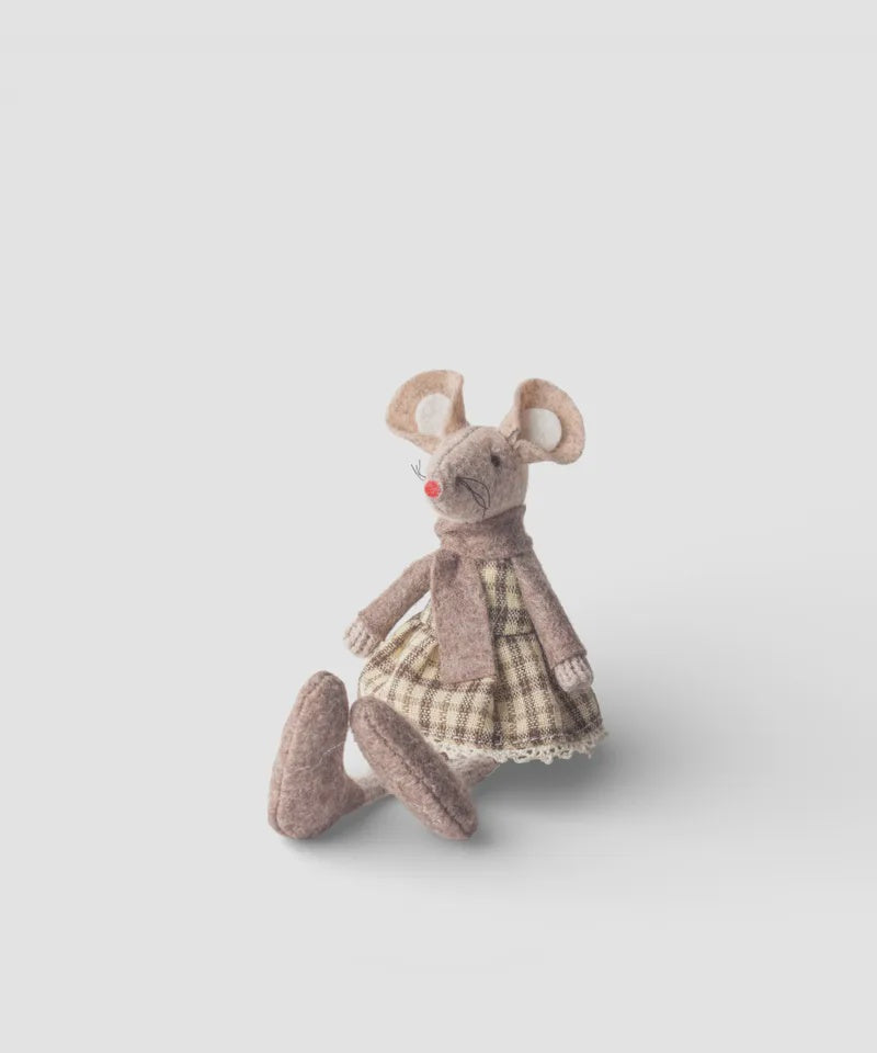 Brown Hilary Mouse Sitting