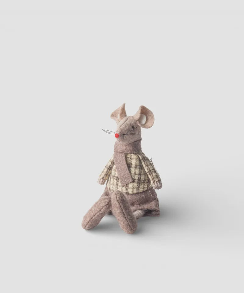 French Country Collections Brown Peter Mouse Sitting Christmas Decoration