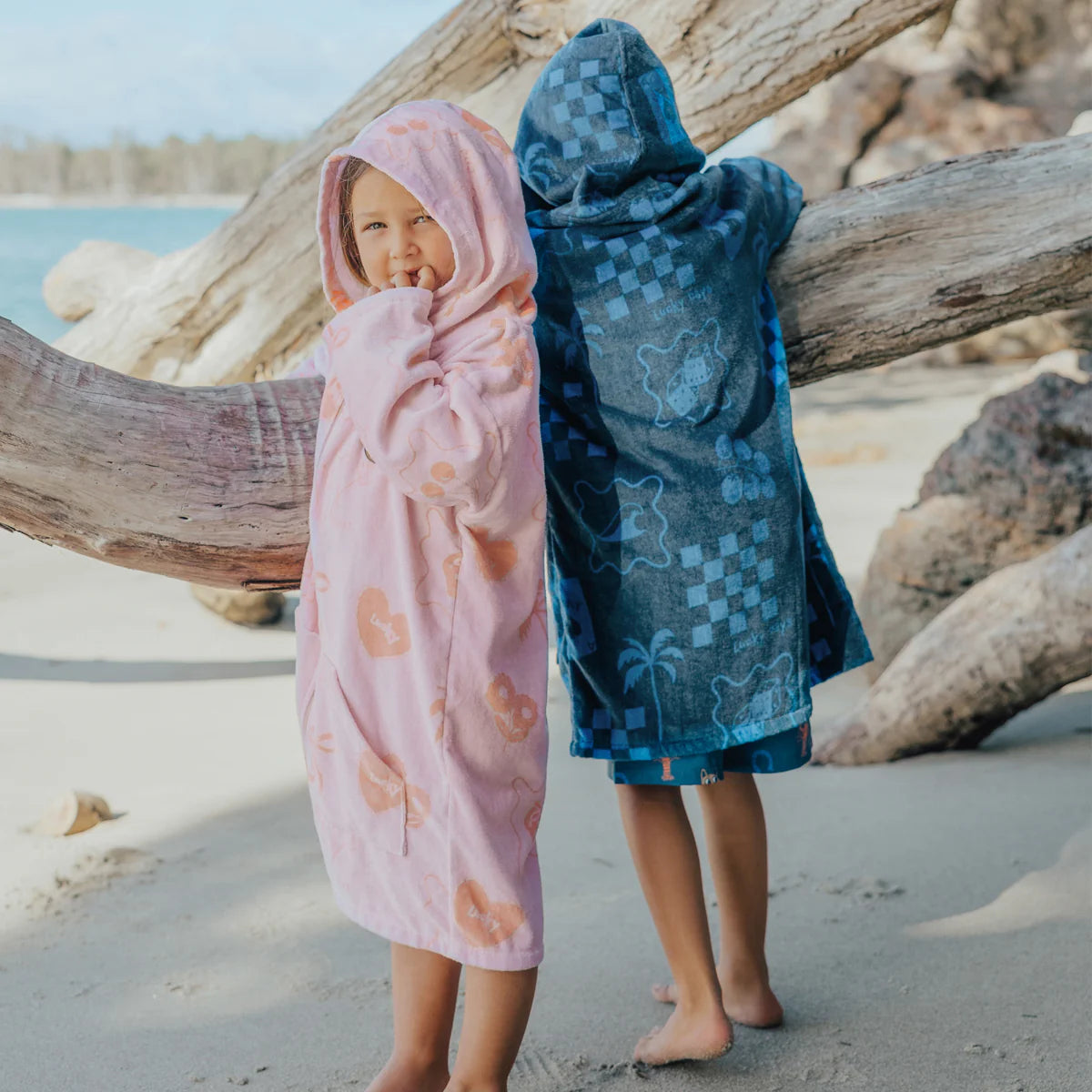 CRYWOLF KIDS BOYS EVERYWHERE ZIP-UP TOWEL Navy Beach Wear