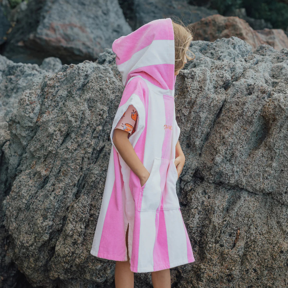 CRYWOLF KIDS GIRLS HOODED TOWEL Candy Stripe