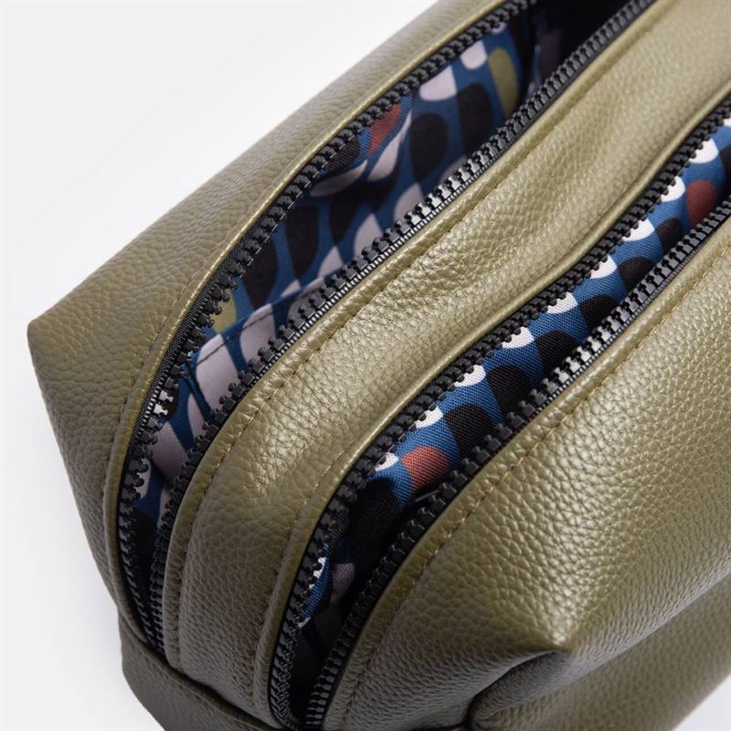 Caroline Gardner - Green - Large Travel Wash Bag Mens