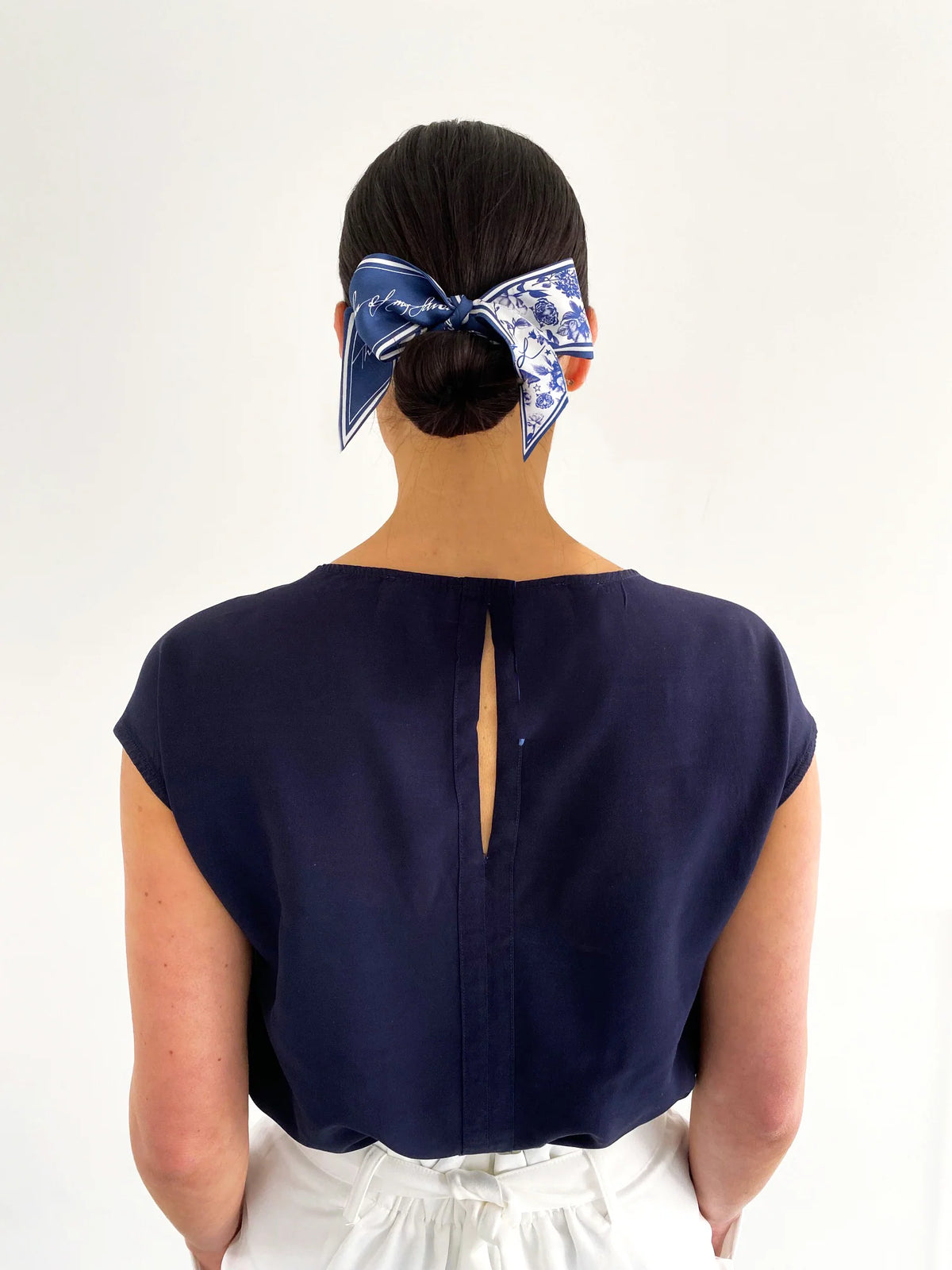 THE SILK Twilly - LOU HELLER CARRIE