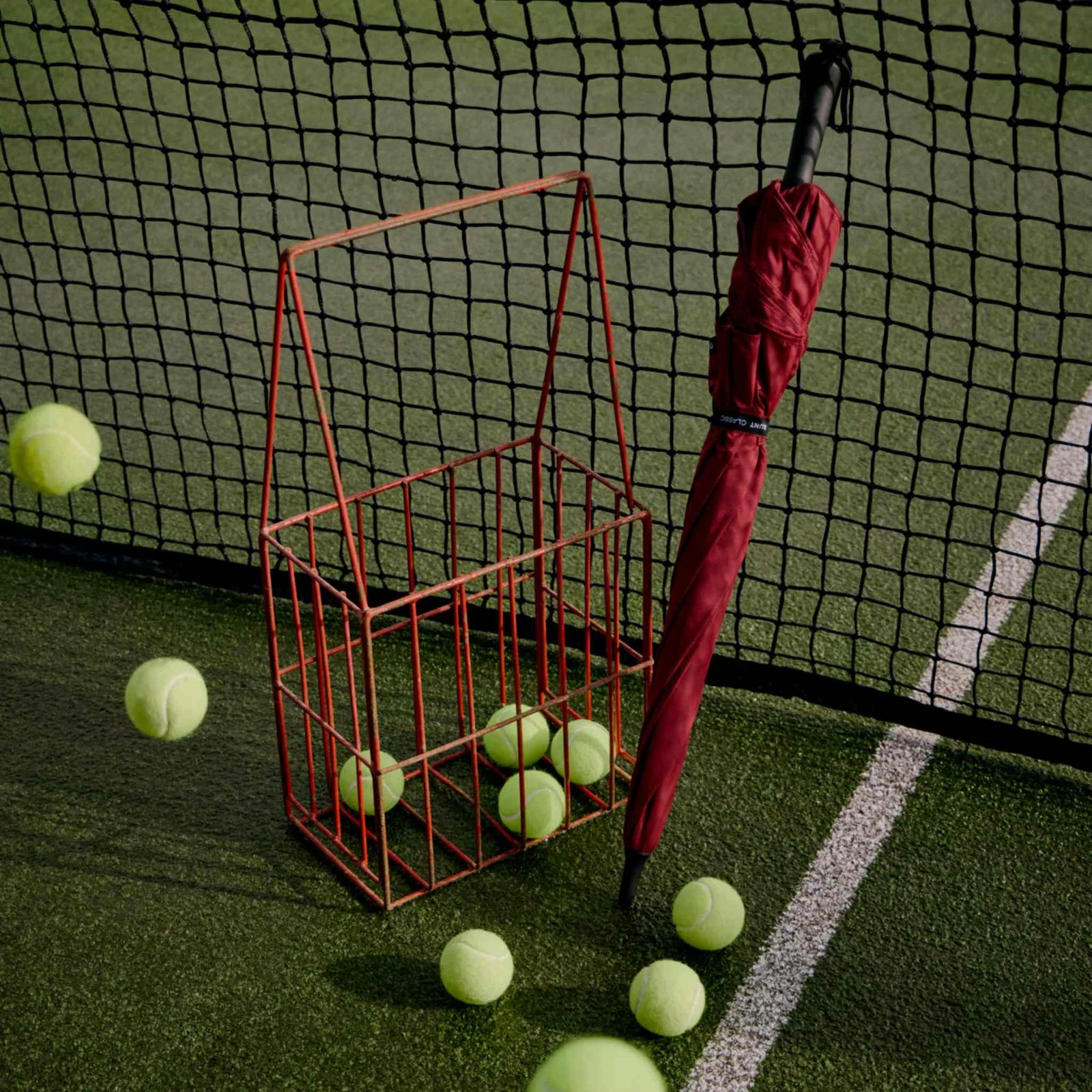 Blunt Classic - Clubhouse Red Maroon umbrella