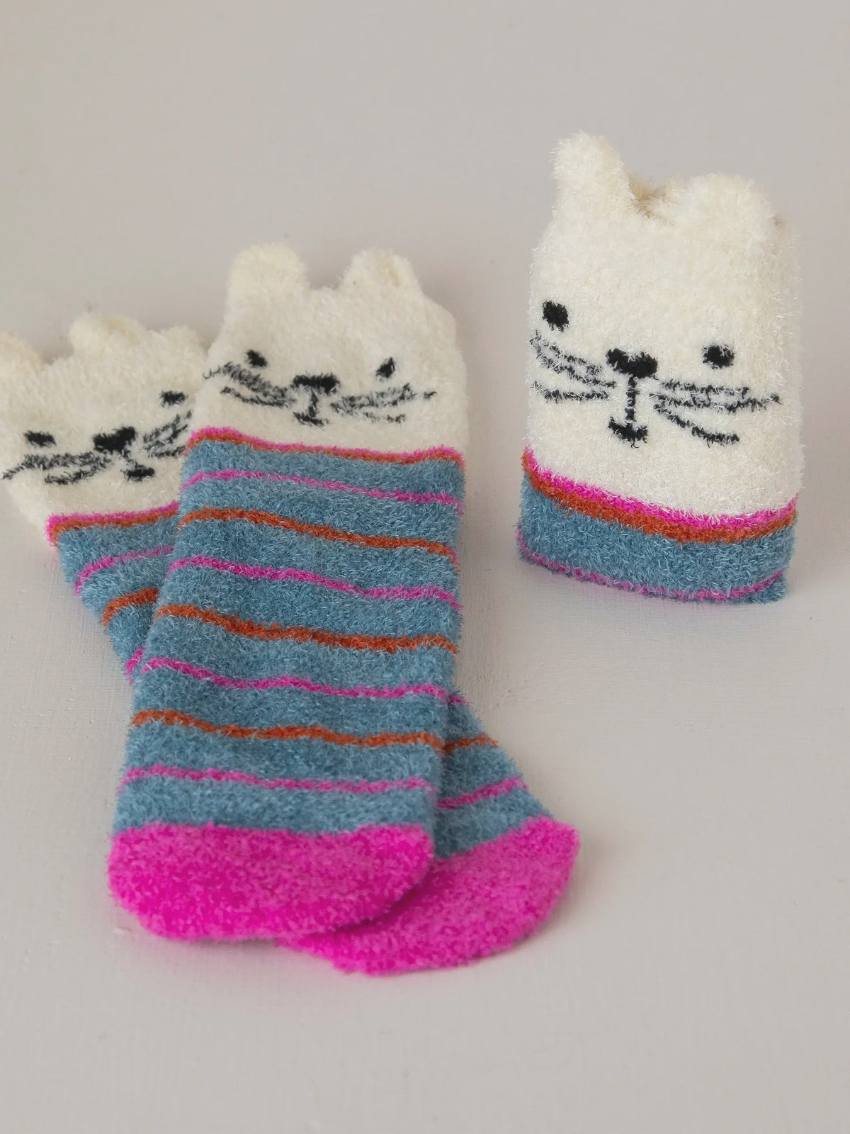 Natural Life Cozy Socks - White Cat