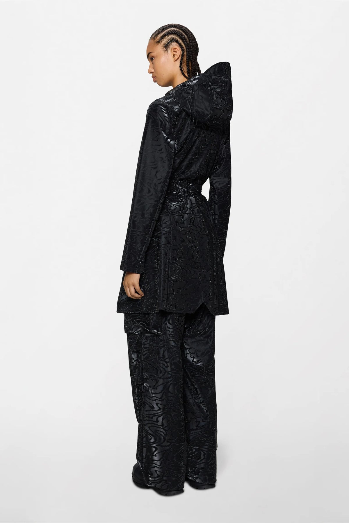 RAINS Curve Long Jacket W3 - Amp Black