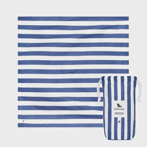 DOCK&BAY Beach Blanket Large Whitsunday Blue and white striped
