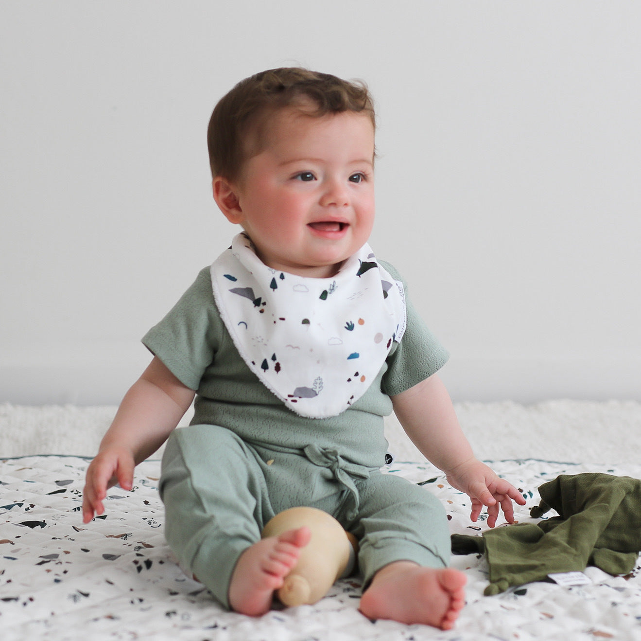 Burrow & Be Dribble Bib - Garden Treasures