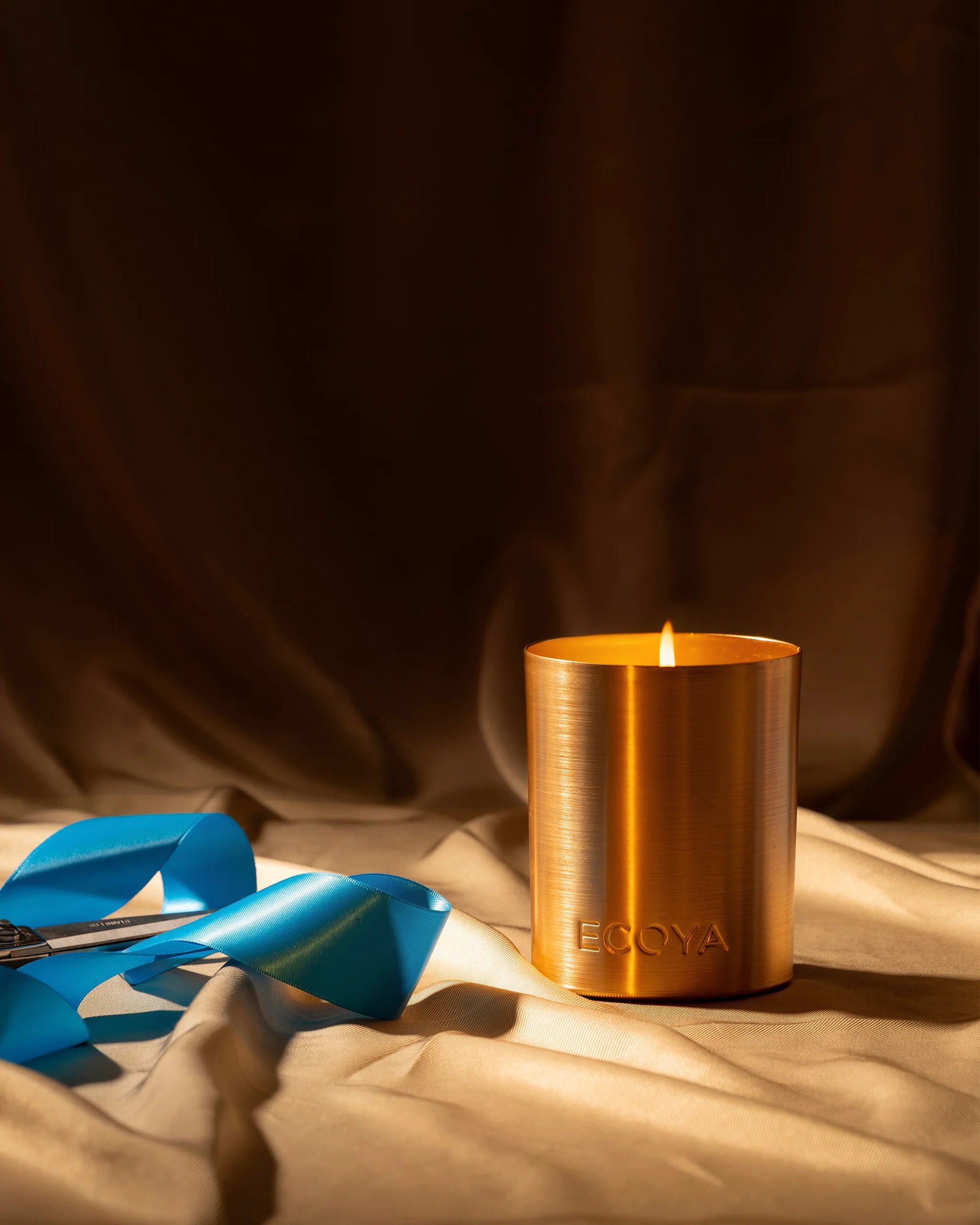 ECOYA Hibiscus & Bergamot Goldie Candle Holiday Collection 2025