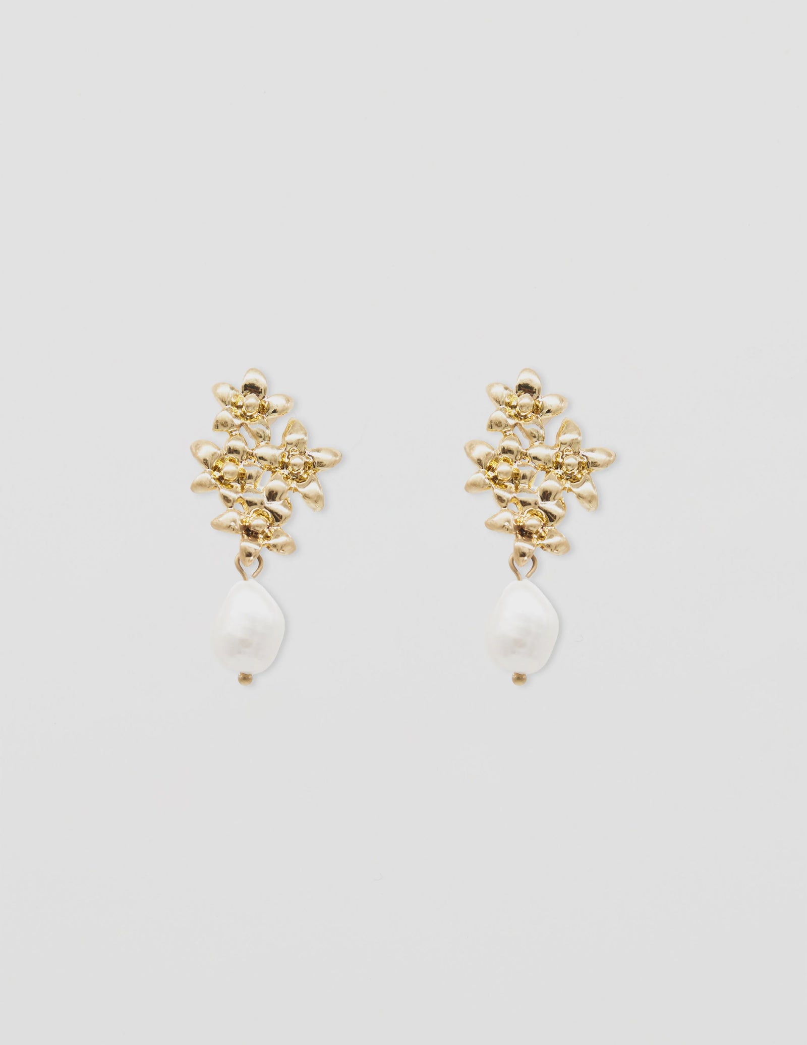 Earring Gold Flowers with Mother of Pearl Drop
