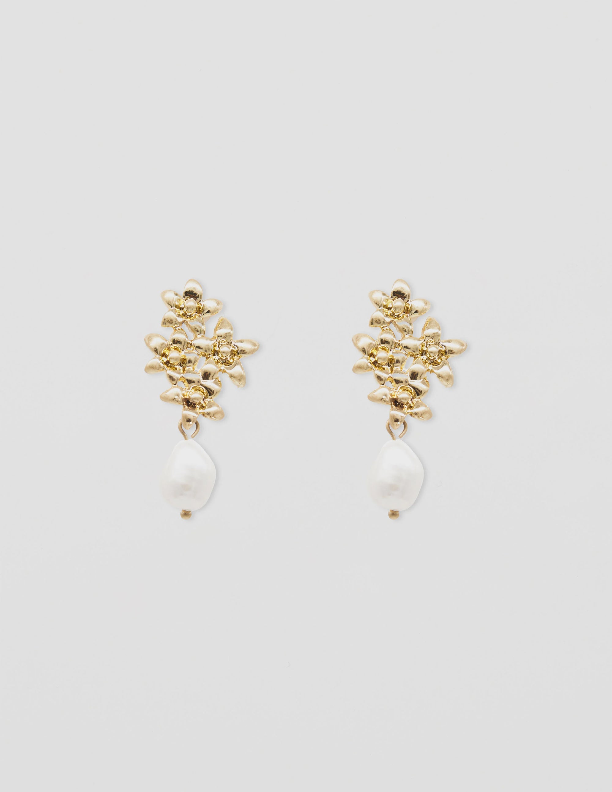 Earring Gold Flowers with Mother of Pearl Drop