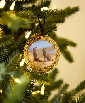 French Country Collection Hanging Round Frame Love Decorative ornament with gold frame and red accents