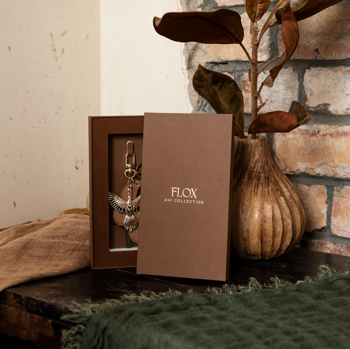 FLOX Ahi Keycharm 2025 Tui Bird