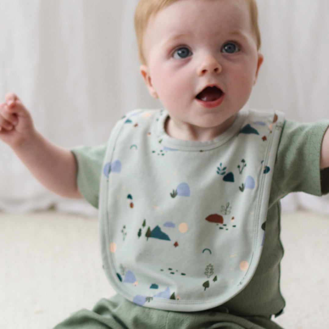 Burrow & Be Feeding Bib - Garden Treasures