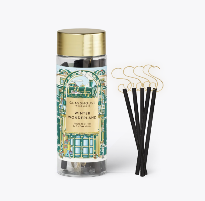 Glasshouse Fragrances Winter Wonderland diffuser with black sticks GF Christmas Tree Scents Stems