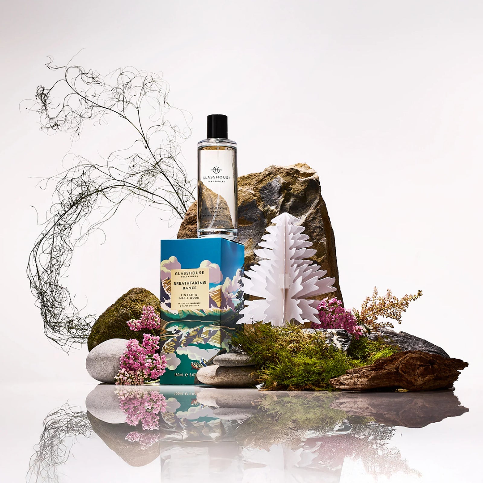 Glasshouse Fragrances Interior Fragrance and Paper Diffuser - Breathtaking Banff Breathtaking Banff product set with bottle, packaging, and diffuser on a white background