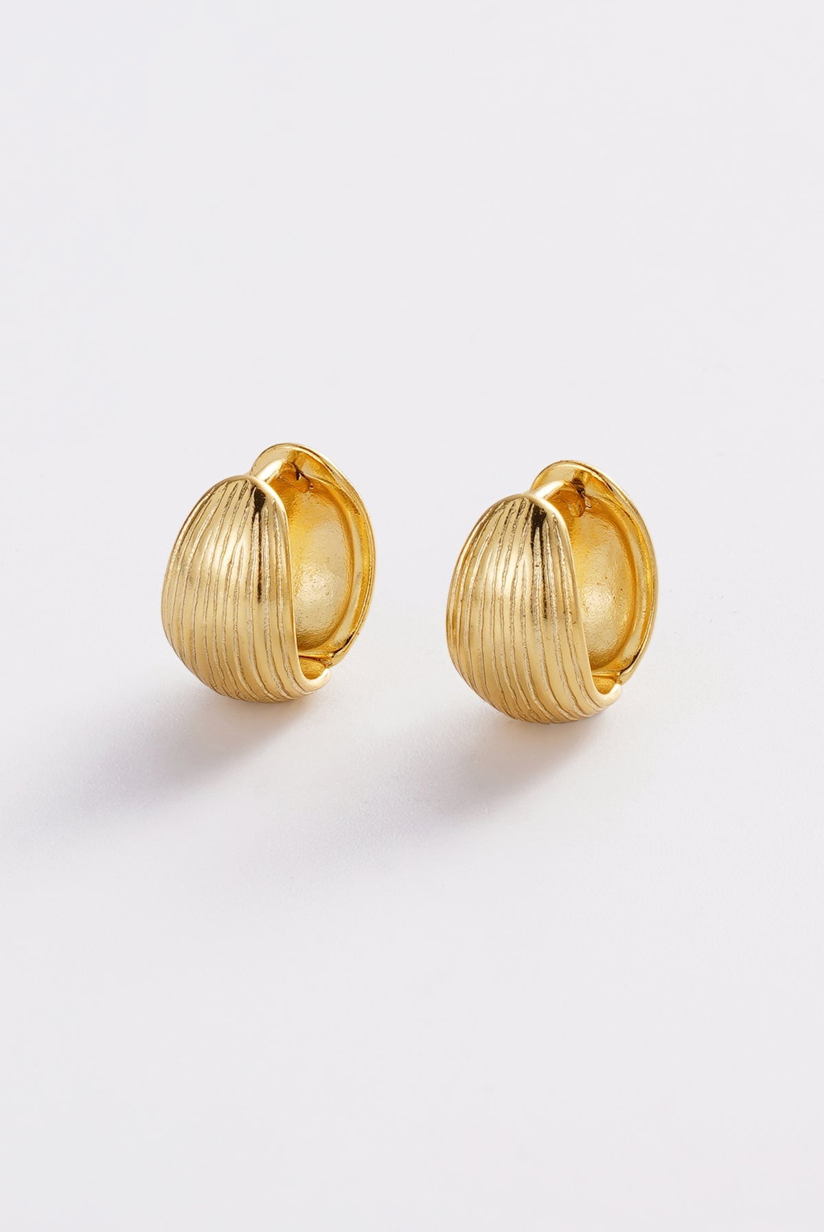 Gia Hoop - Gold