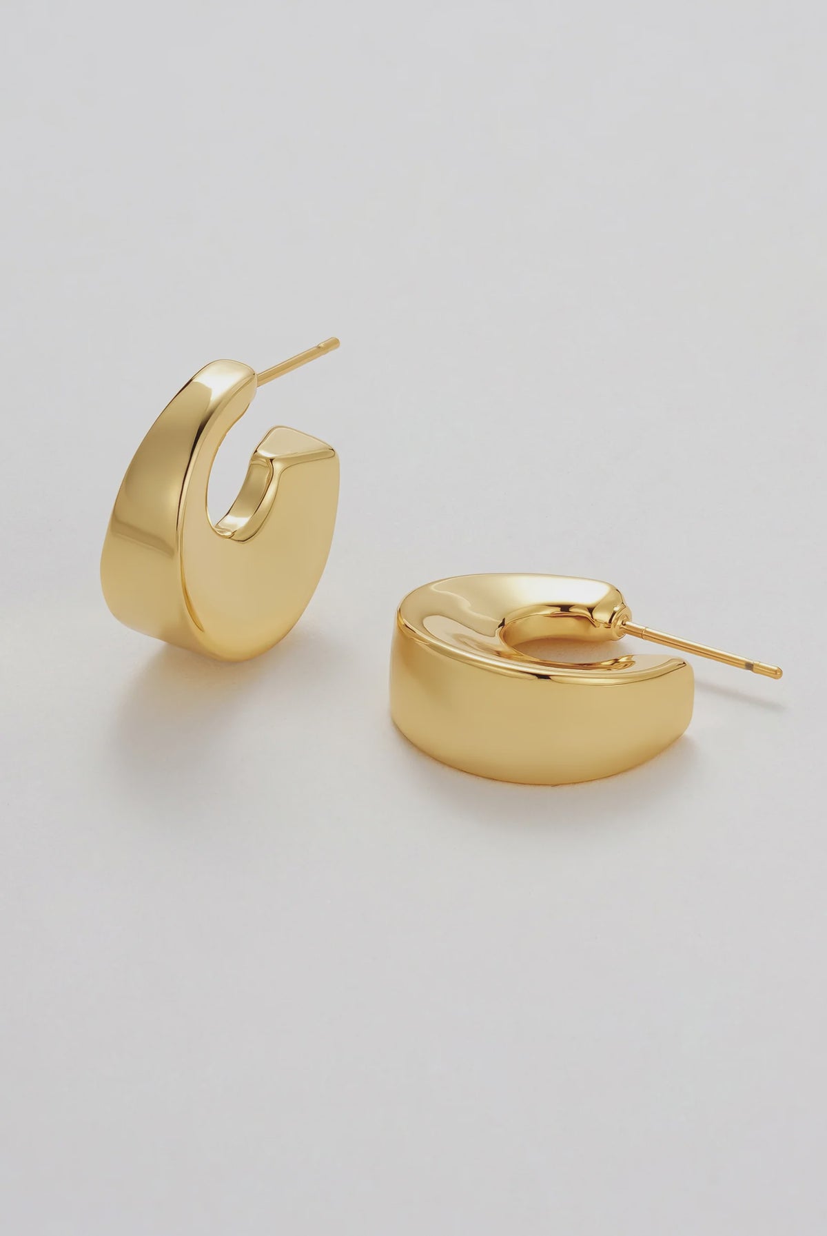 ZAFINO Harper Hoop - Gold - Essential Earring