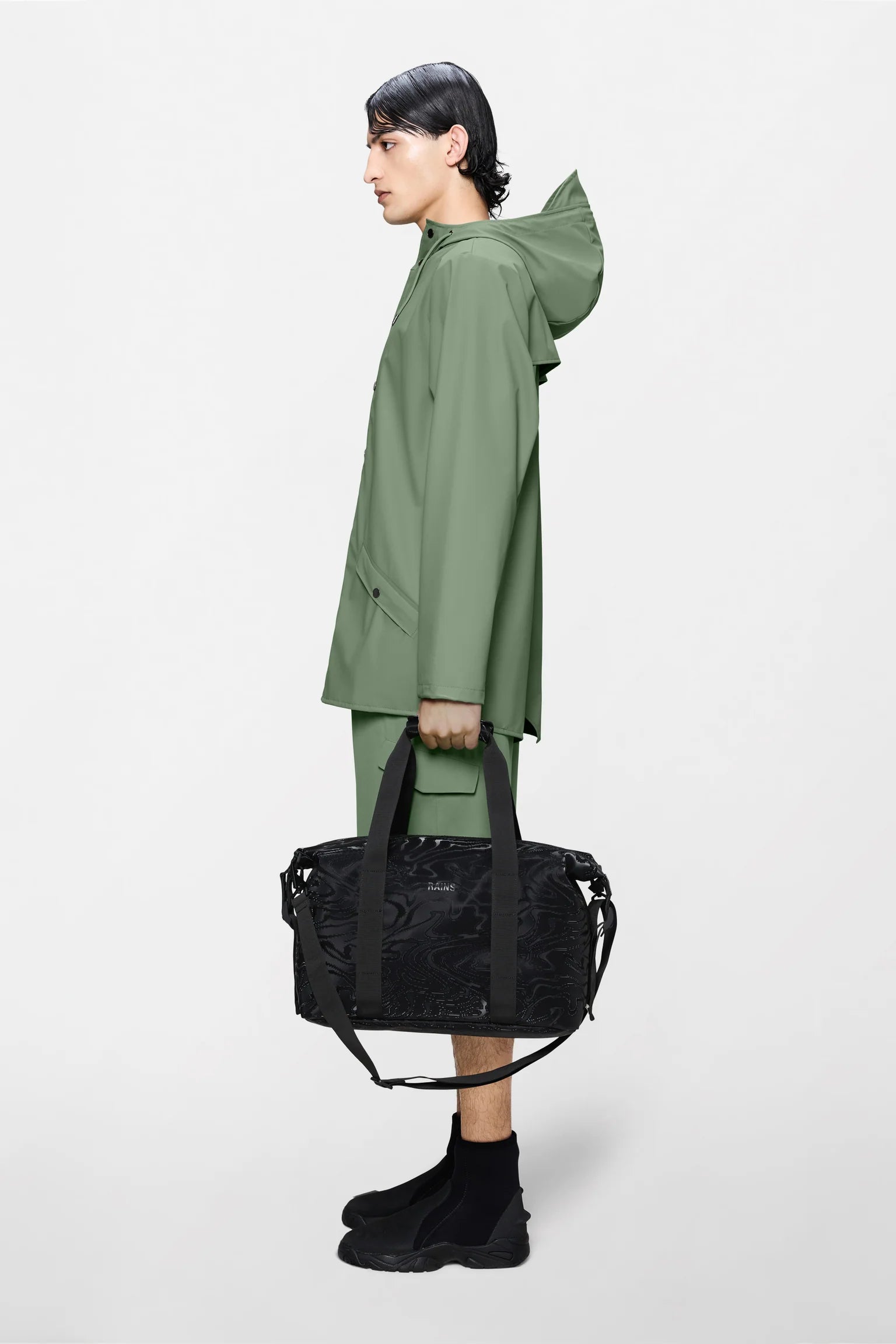 RAINS Hilo Weekend Bag Small W3 - Amp Black duffel bag